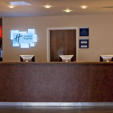 Holiday Inn Express Slough Inreriör bild