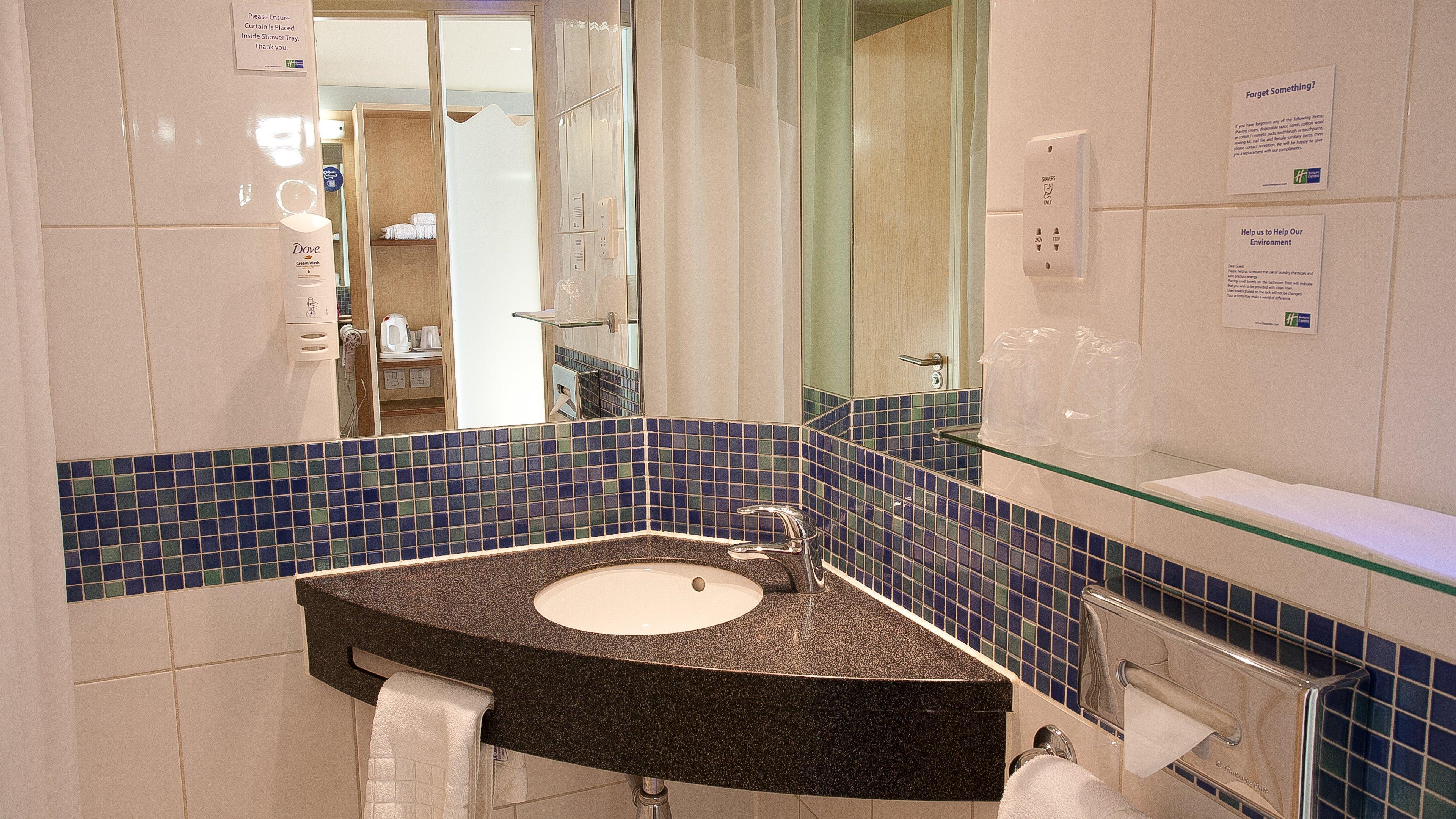 Holiday Inn Express Slough Exteriör bild