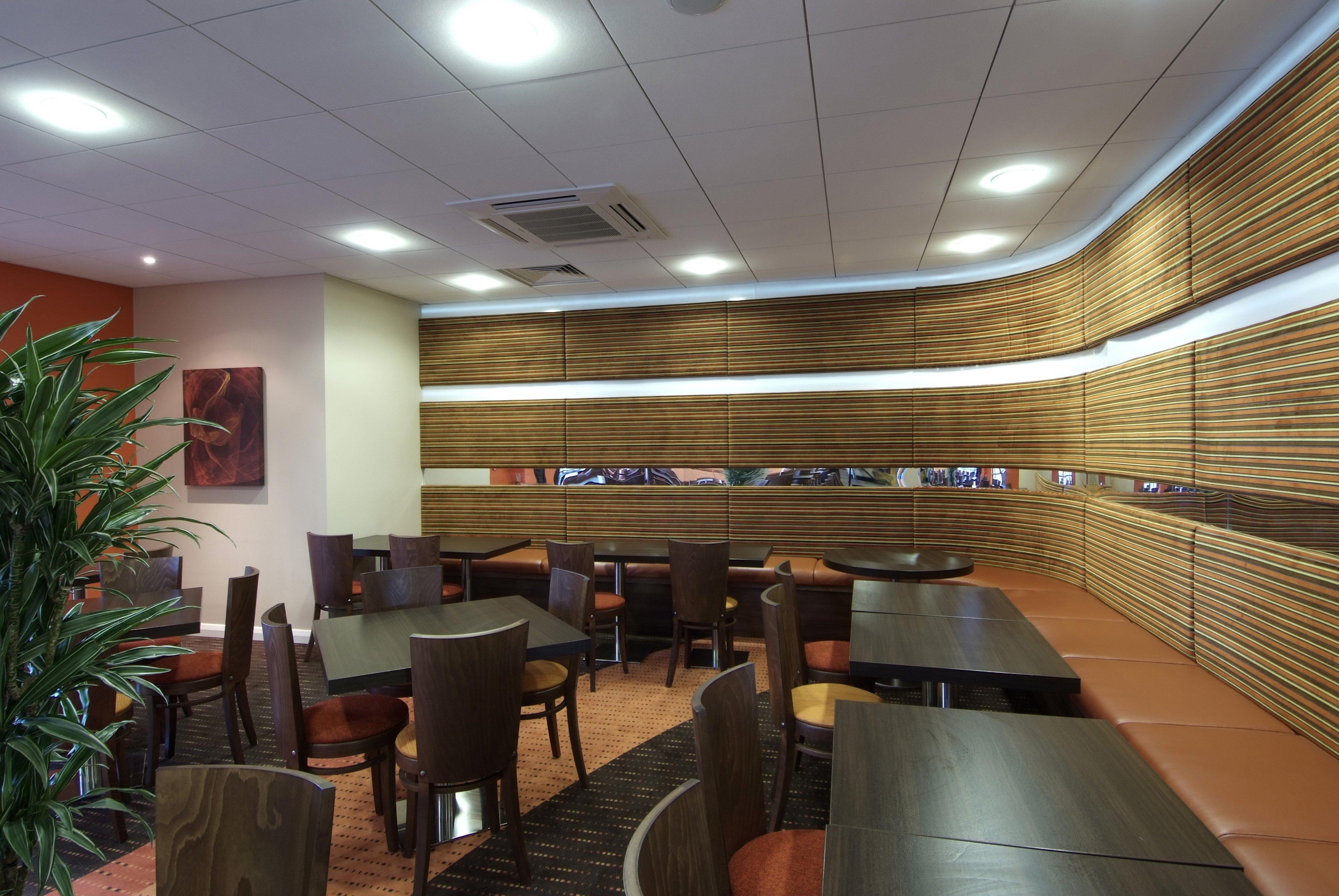 Holiday Inn Express Slough Exteriör bild